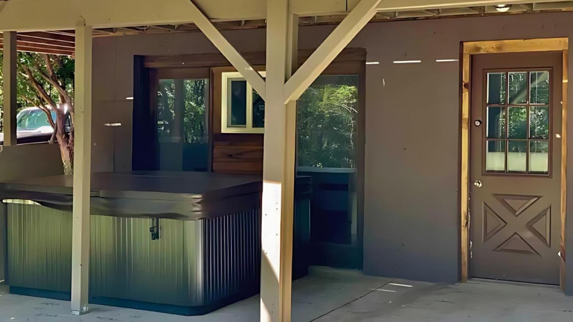 Treehousejacuzzi Sauna Pool Lake Ev Gymgame * Albrightsville