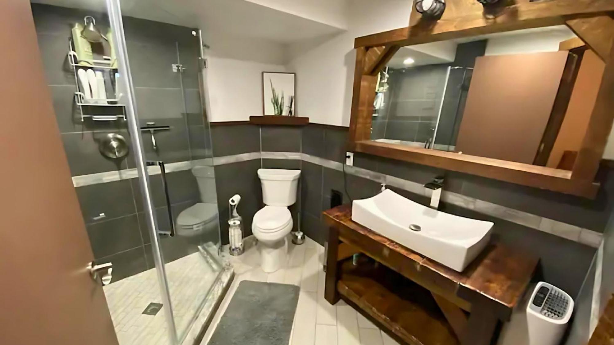Treehousejacuzzi Sauna Pool Lake Ev Gymgame Chalet Albrightsville