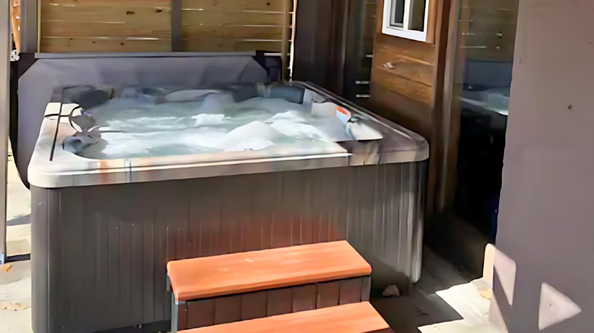 Treehousejacuzzi Sauna Pool Lake Ev Gymgame Albrightsville