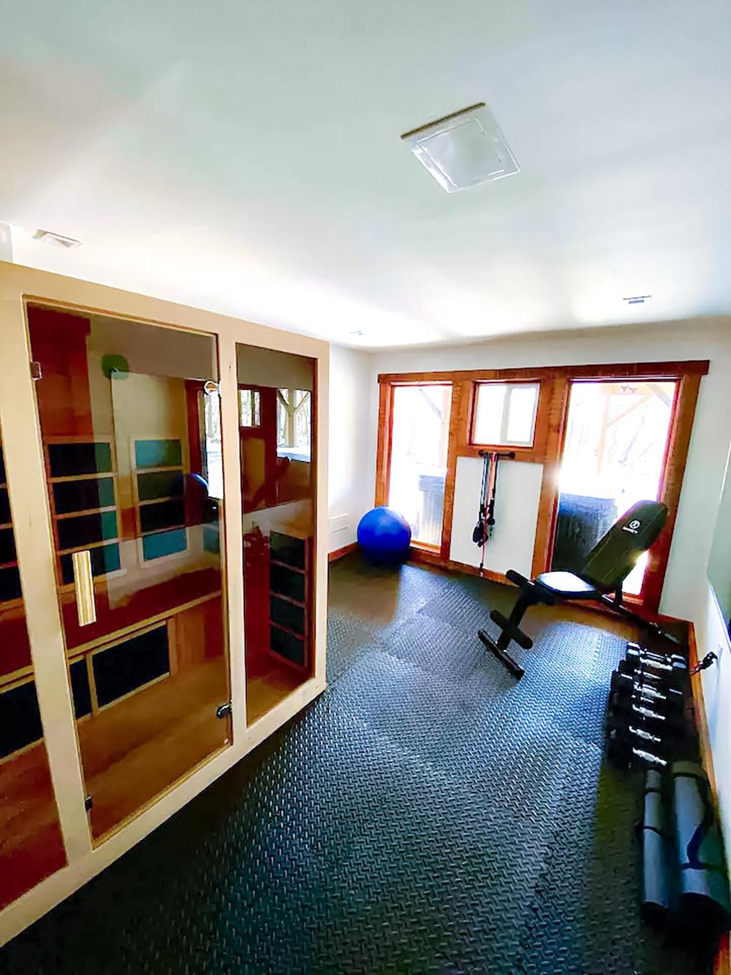 Treehousejacuzzi Sauna Pool Lake Ev Gymgame * Albrightsville