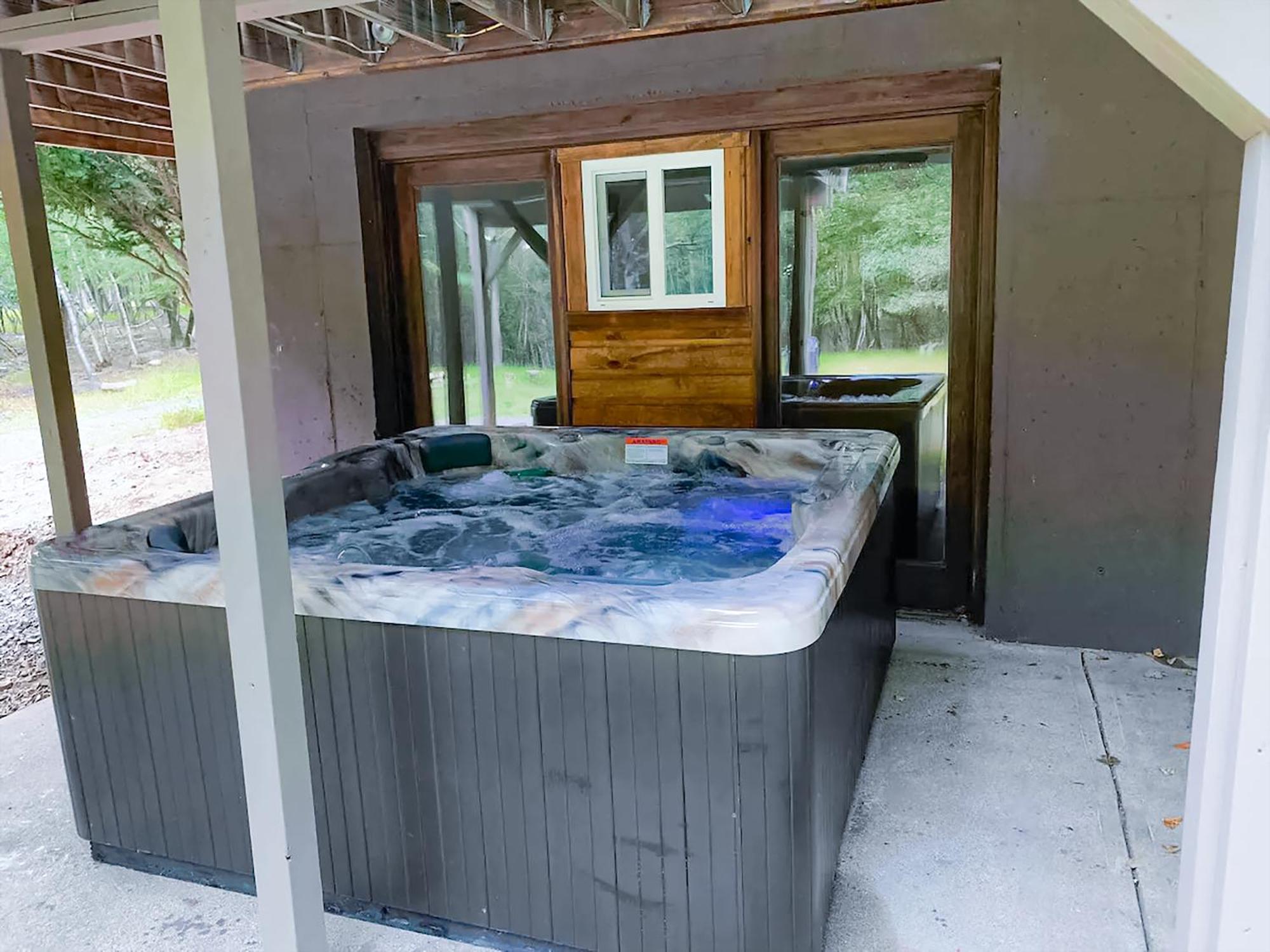 Treehousejacuzzi Sauna Pool Lake Ev Gymgame Chalet *