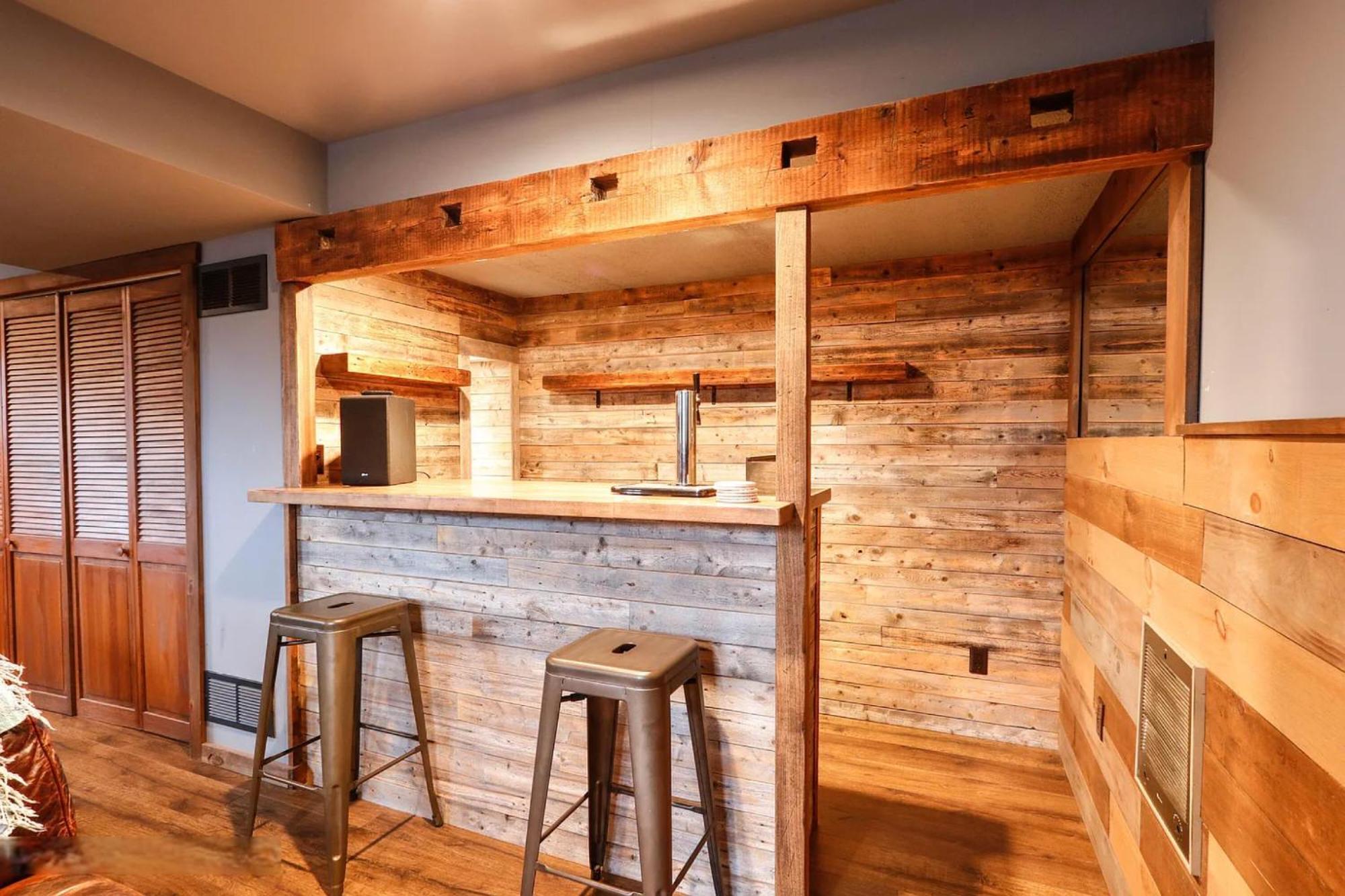 Treehousejacuzzi Sauna Pool Lake Ev Gymgame Chalet